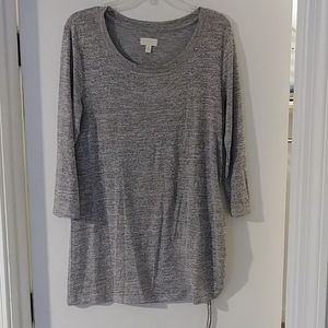 A-Glow Maternity Oversize Top, side scrunch